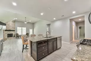 2982 Austin Breeze Ln, League City, TX 77573 - Photo 4