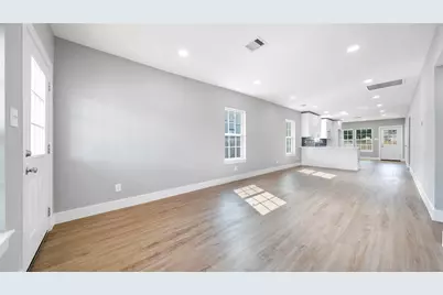 4111 Avenue Q, Galveston, TX 77550 - Photo 12