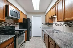 6111 Briar Glade Dr, Houston, TX 77072 - Photo 6