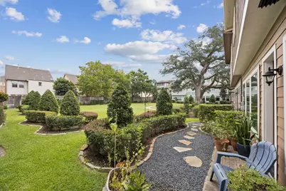11116 Sherwood Oak Lane, Houston, TX 77043 - Photo 20