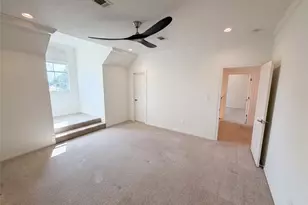 4385 Brownstone Dr, Beaumont, TX 77706 - Photo 4