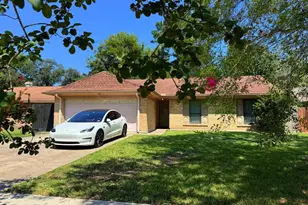 9430 Charter Ridge Dr, Houston, TX 77070 - Photo 1