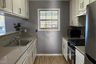 1205 Thompson St, Bryan, TX 77803 - Photo 8