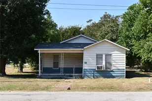 805 Caldwell St, Lexington, TX 78947 - Photo 1