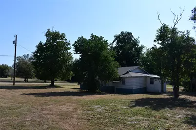 805 Caldwell Street, Lexington, TX 78947 - Photo 14