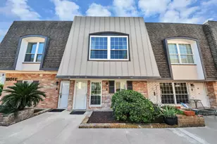 1801 Stoney Brook Dr, Houston, TX 77063 - Photo 2