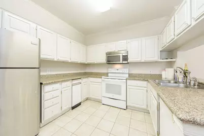 2100 Welch Street #C212, Houston, TX 77019 - Photo 14