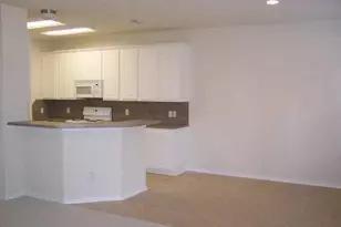 135 Gallery Cove Ct, The Woodlands, TX 77382 - Photo 4