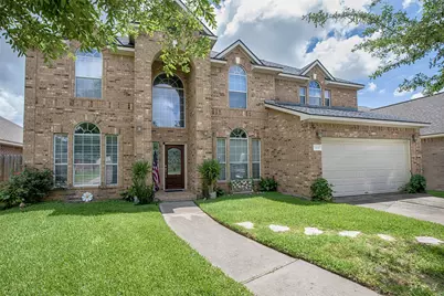 2213 Jernigan Ford, Dickinson, TX 77539 - Photo 2