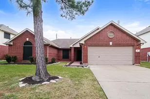 302 Cedar Branch Dr, League City, TX 77573 - Photo 1