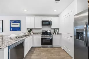 11704 Watermelon St, Houston, TX 77048 - Photo 6