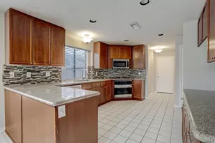 3126 Pebble Bay Dr, League City, TX 77573 - Photo 14