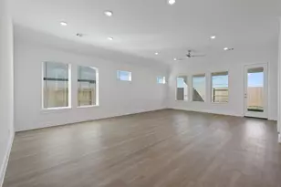 1524 Apache Heights Dr, Dayton, TX 77535 - Photo 6