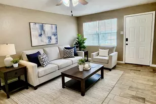 7225 Hummingbird Ln, Texas City, TX 77591 - Photo 2