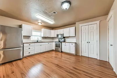 20006 Sanchez Road, Alvin, TX 77511 - Photo 10