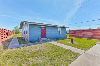 20006 Sanchez Road, Alvin, TX 77511 - Photo 2