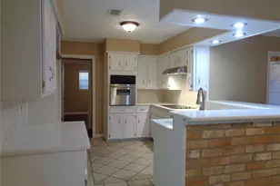 1401 22nd Ave N, Texas City, TX 77590 - Photo 12