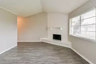 4927 Kilkenny Dr, Houston, TX 77048 - Photo 2