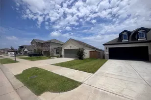 27310 Clear Breeze Dr, Katy, TX 77493 - Photo 2