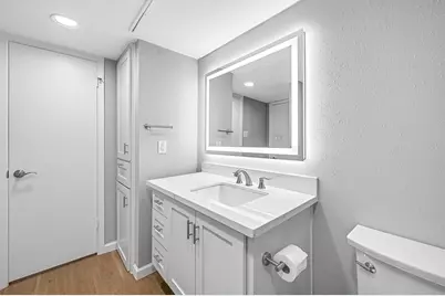 7555 Katy Fwy #146, Houston, TX 77024 - Photo 14