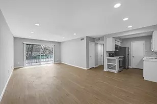 7555 Katy Fwy, Houston, TX 77024 - Photo 2