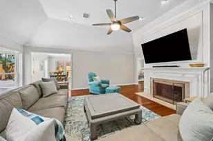 15114 Greenleaf Ln, Houston, TX 77062 - Photo 6