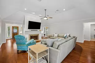 15114 Greenleaf Ln, Houston, TX 77062 - Photo 8