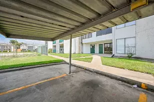 2826 S Bartell Dr, Houston, TX 77054 - Photo 10