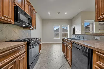 751 San Jacinto Circle, Baytown, TX 77521 - Photo 10