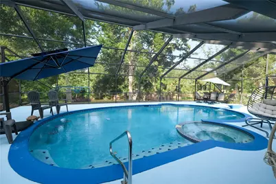 324 Juniper Street, Lake Jackson, TX 77566 - Photo 2