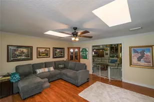 324 Juniper St, Lake Jackson, TX 77566 - Photo 18