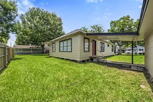 711 Bowie St, Baytown, TX 77520 - Photo 18