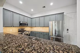 9026 Lakes at 610 Dr, Houston, TX 77054 - Photo 8