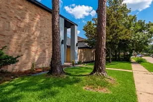 2815 Stoney Wood Dr, Houston, TX 77082 - Photo 6