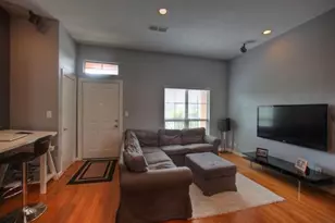 806 Jackson Hill St, Houston, TX 77007 - Photo 4