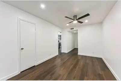 2502 Jamestown Mall #54, Houston, TX 77057 - Photo 6