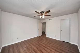 10051 Westpark Dr, Houston, TX 77042 - Photo 24