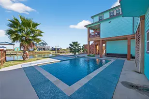 1127 County Rd 299, Sargent, TX 77414 - Photo 2