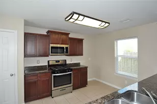 9434 Turquoise Meadow Ln, Rosharon, TX 77583 - Photo 8