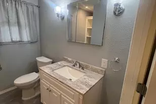 405 19th St N, Texas City, TX 77590 - Photo 18