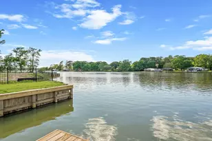 13046 Sorrento Bay Dr, Willis, TX 77318 - Photo 18