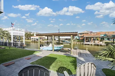 15 S Curlew Street, La Marque, TX 77568 - Photo 4