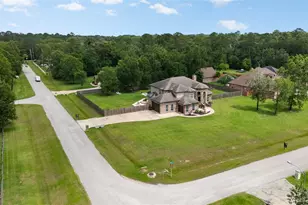 1202 Rocky Falls Ln, Huffman, TX 77336 - Photo 14