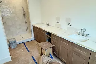 407 E 27th St, Houston, TX 77008 - Photo 14