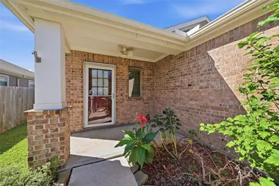 421 Camas Creek Lane, Magnolia, TX 77354 - Photo 4