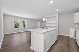 154 Lakeview Dr E, Livingston, TX 77351 - Photo 6