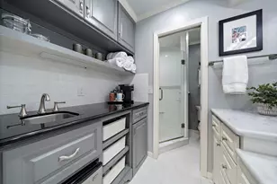 8944 Chatsworth Dr, Houston, TX 77024 - Photo 22