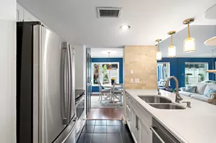 8944 Chatsworth Dr, Houston, TX 77024 - Photo 10