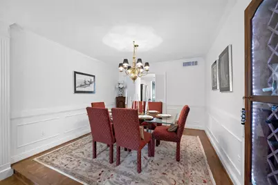 8944 Chatsworth Drive, Houston, TX 77024 - Photo 12