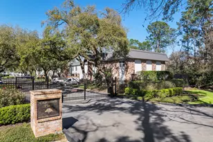 8944 Chatsworth Dr, Houston, TX 77024 - Photo 34